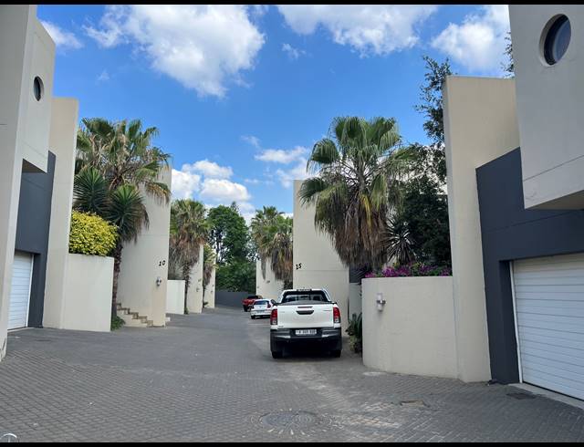3 BEDROOM CLUSTER RENTED IN BRYANSTON